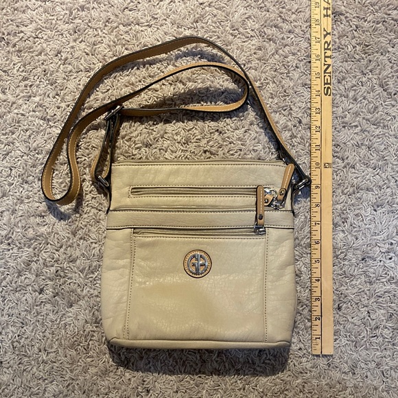 Giana Bernini bag. - Picture 1 of 9